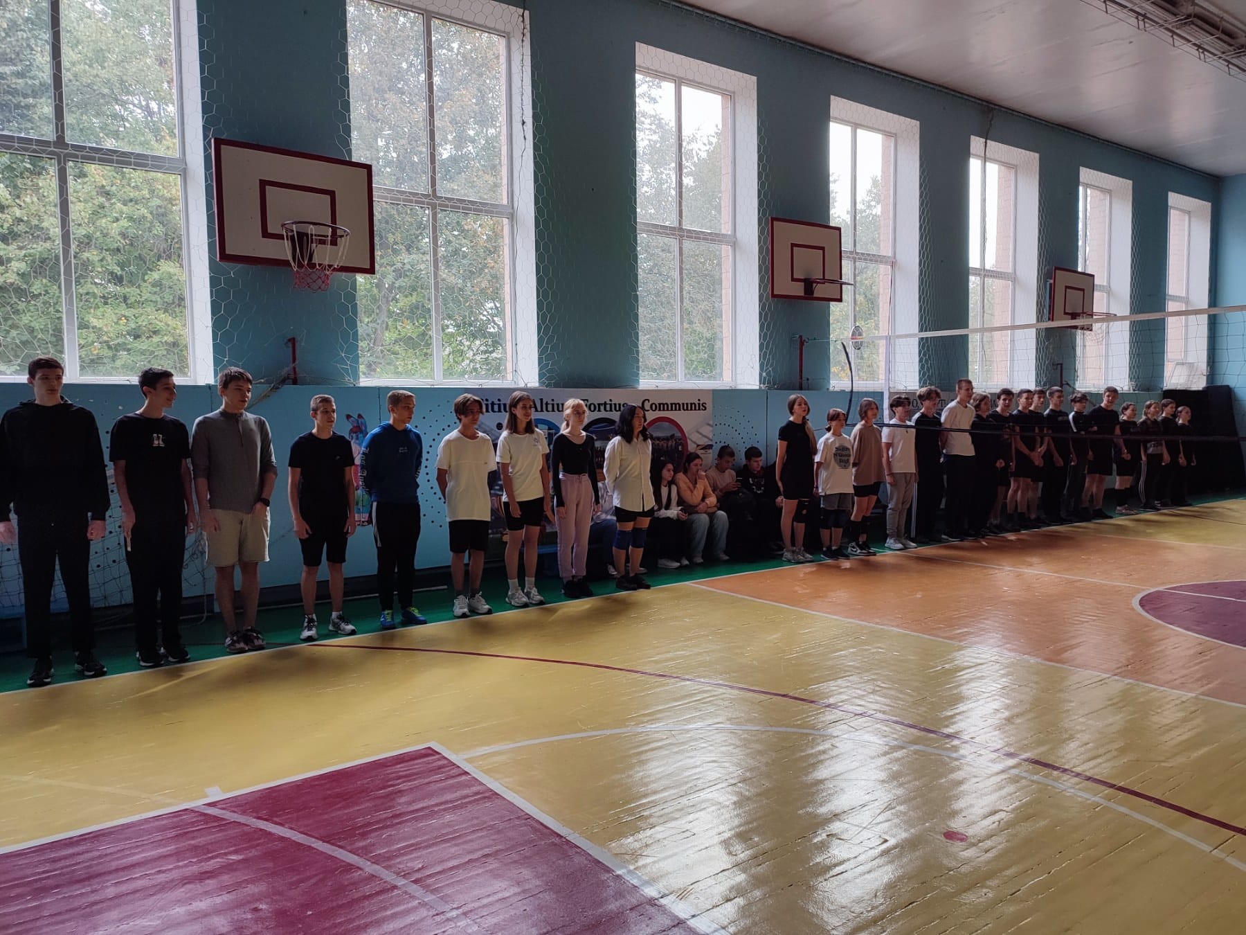 Стартували волейболісти 10-х класів
