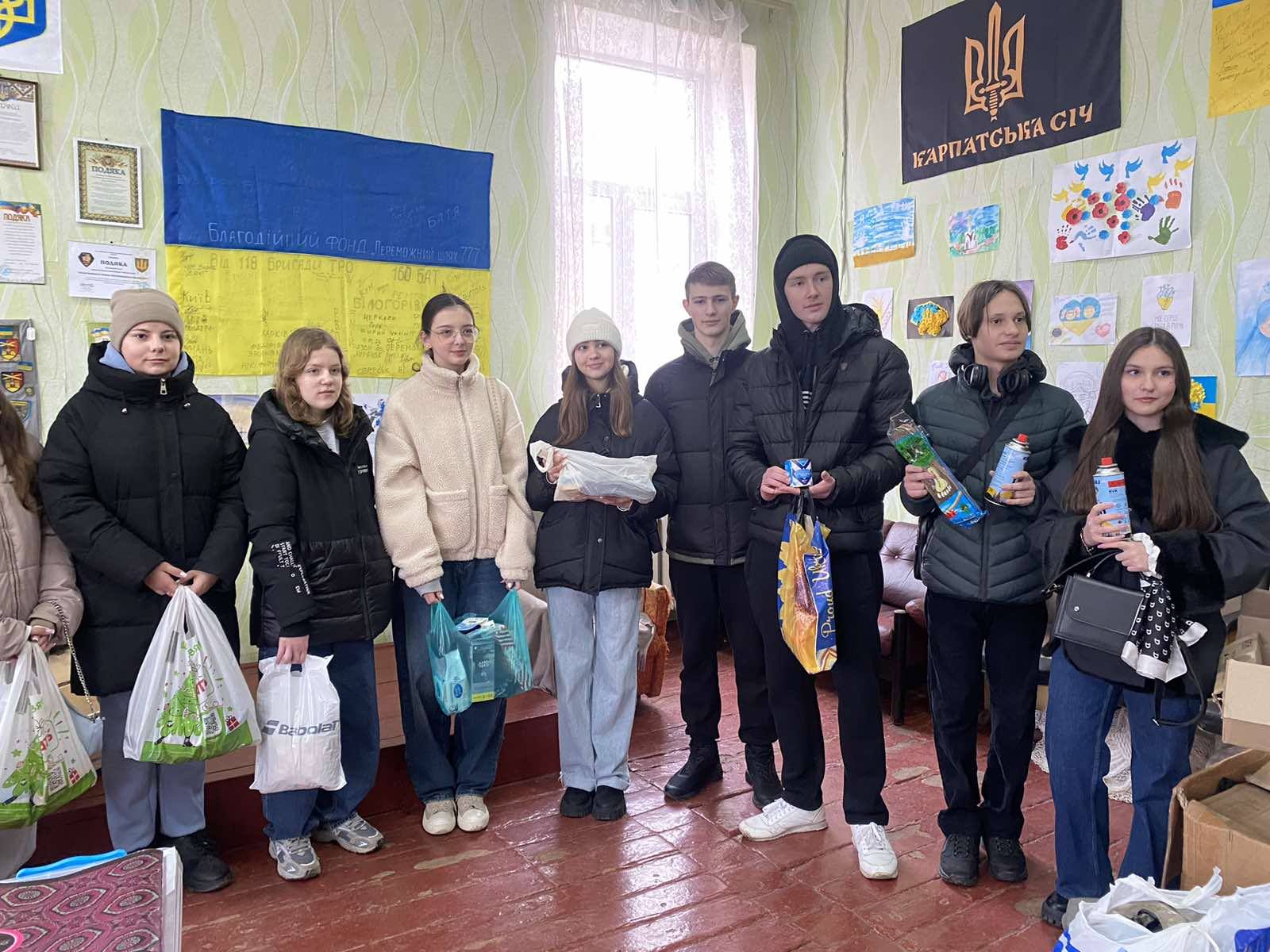 Екскурсія до волонтерського штабу