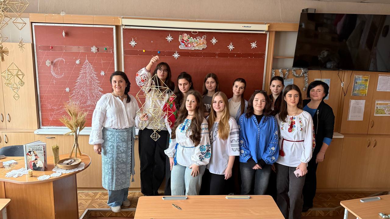 Майстер-клас із виготовлення солом’яного павука